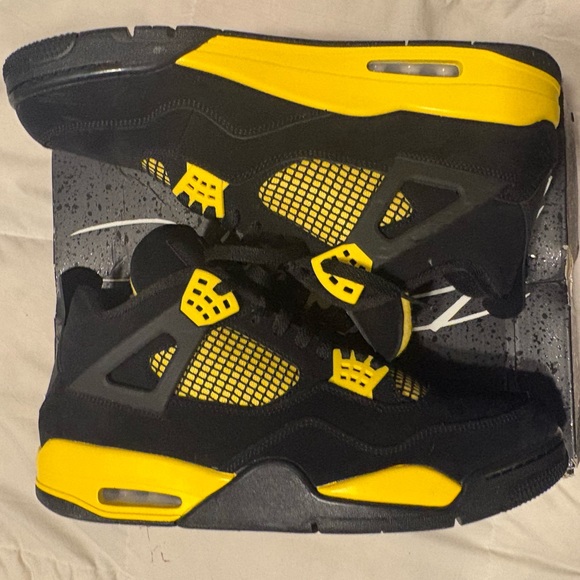 Jordan Athletic Shoes - Black - Picture 4 of 8